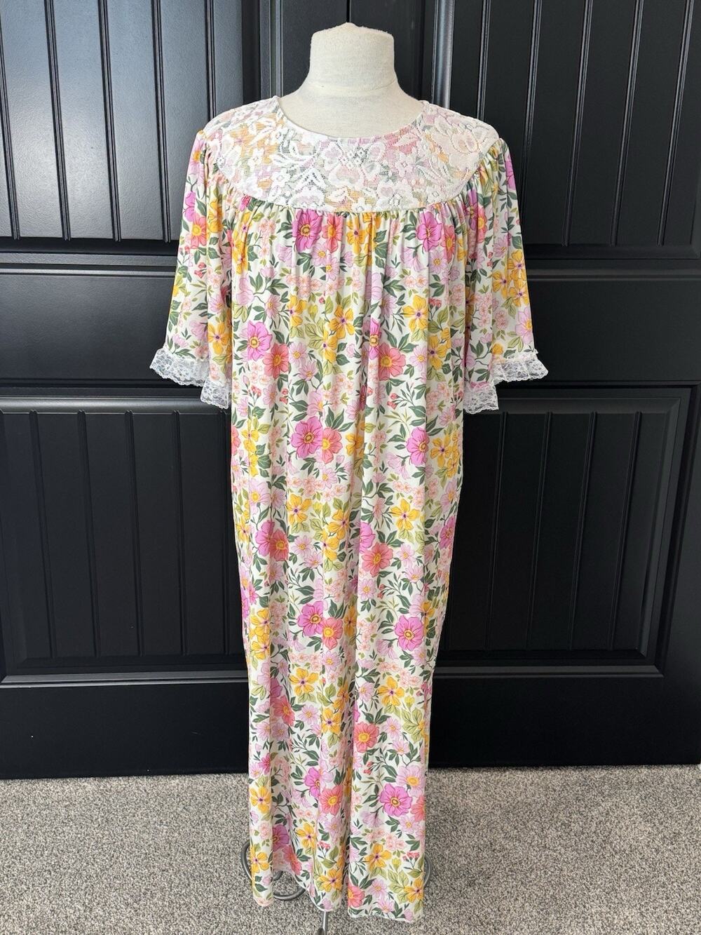 Spirit Costume Vintage Style Nightgown House Coat Granny Core Floral Lace L/XL